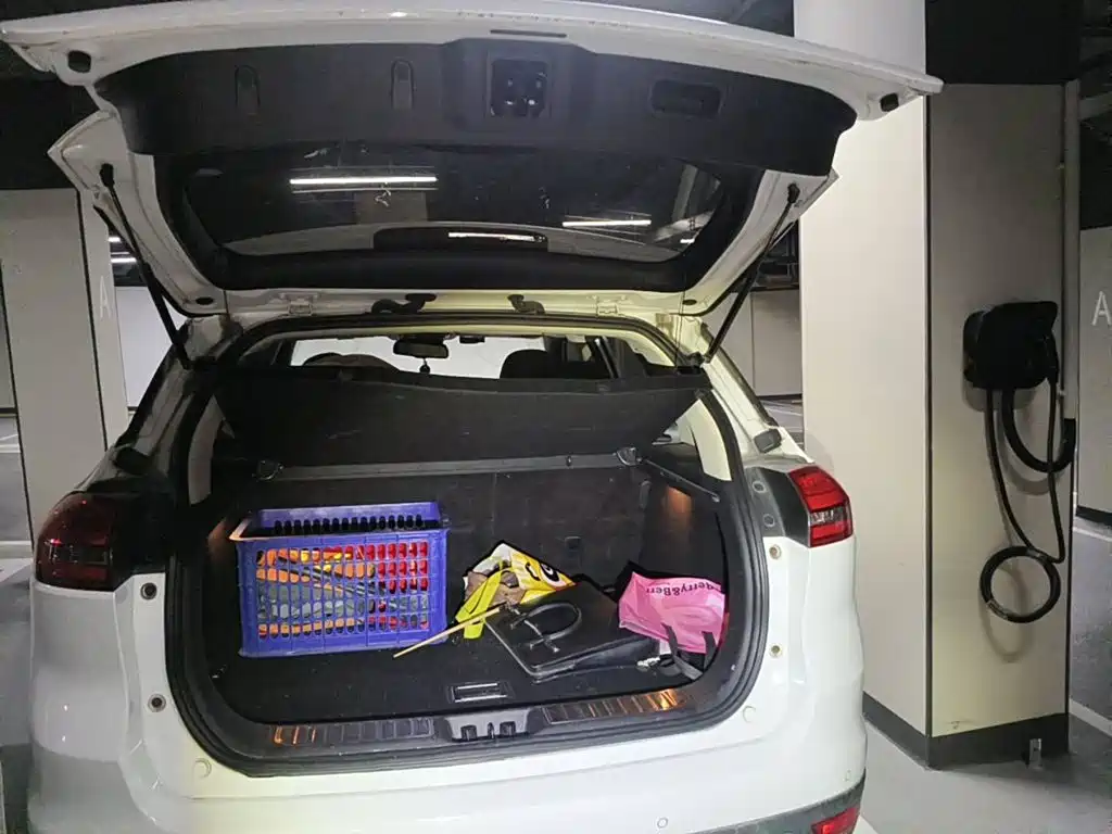 Фото 4 - Geely Boyue