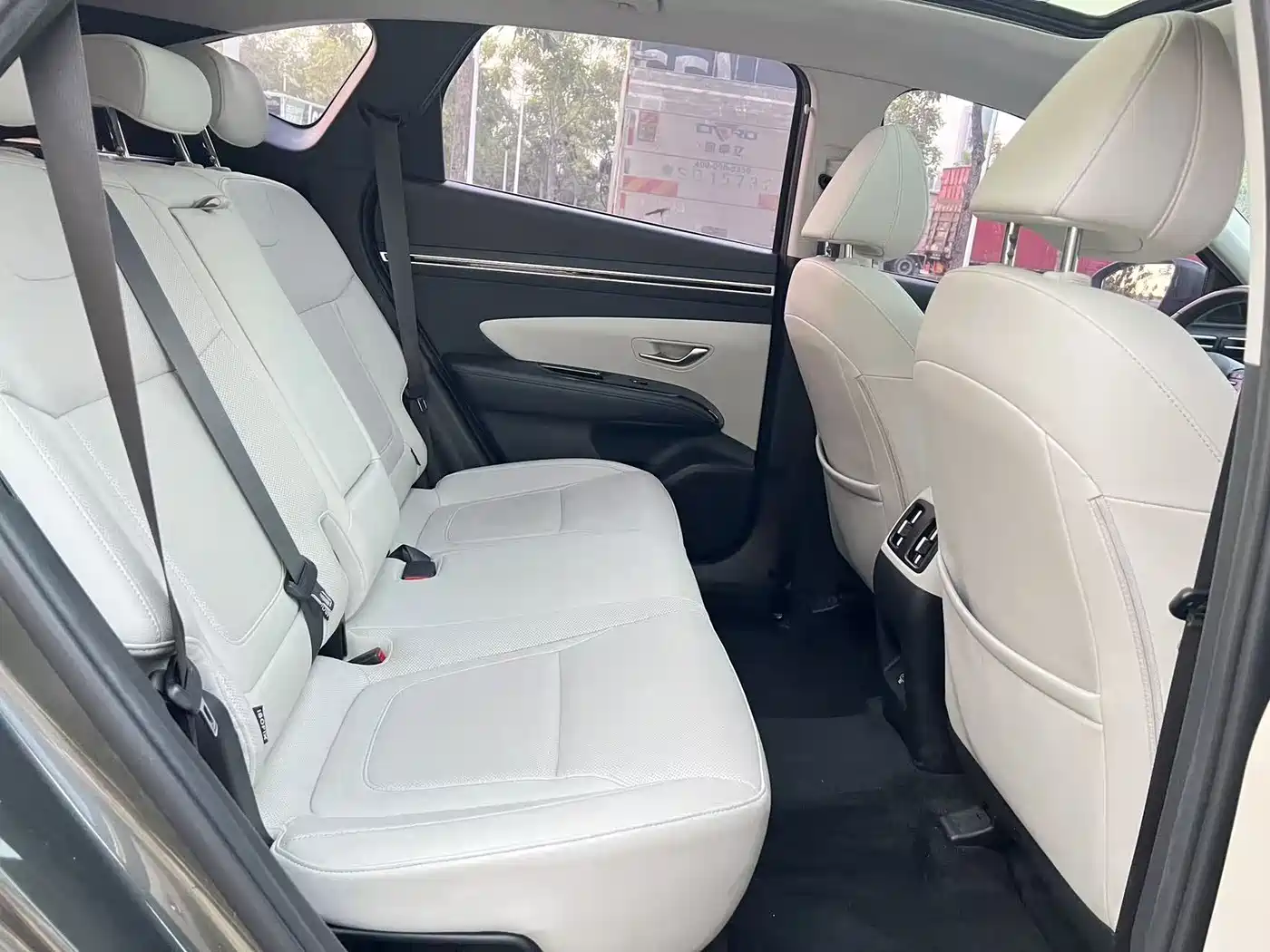 Hyundai Tucson 2021 Tucson L 1.5T DCT LUX Premium фото 23