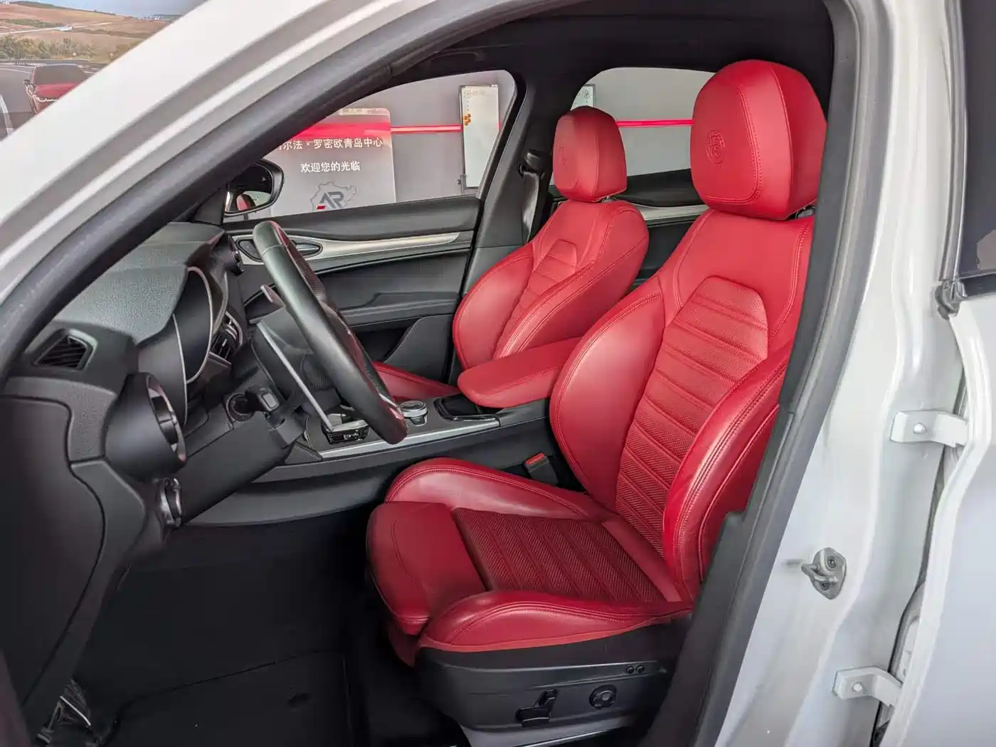 Alfa Romeo Stelvio 2024 2023 2.0T 280HP Veloce Track Edition
