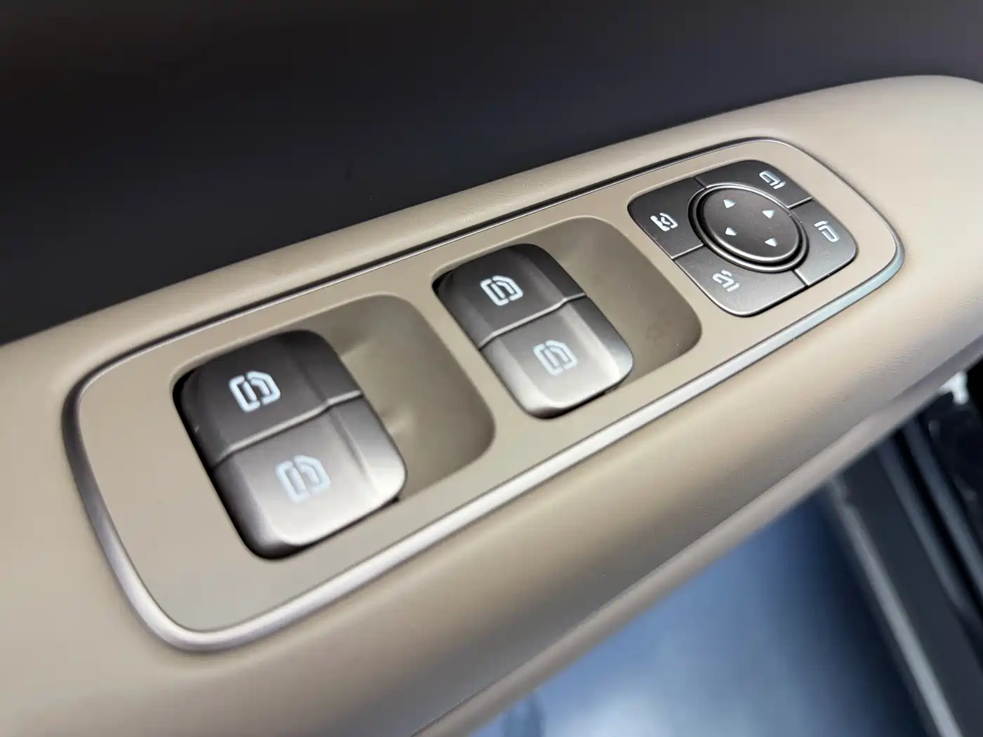 Li Auto i6 2026 2025 2WD Base Model