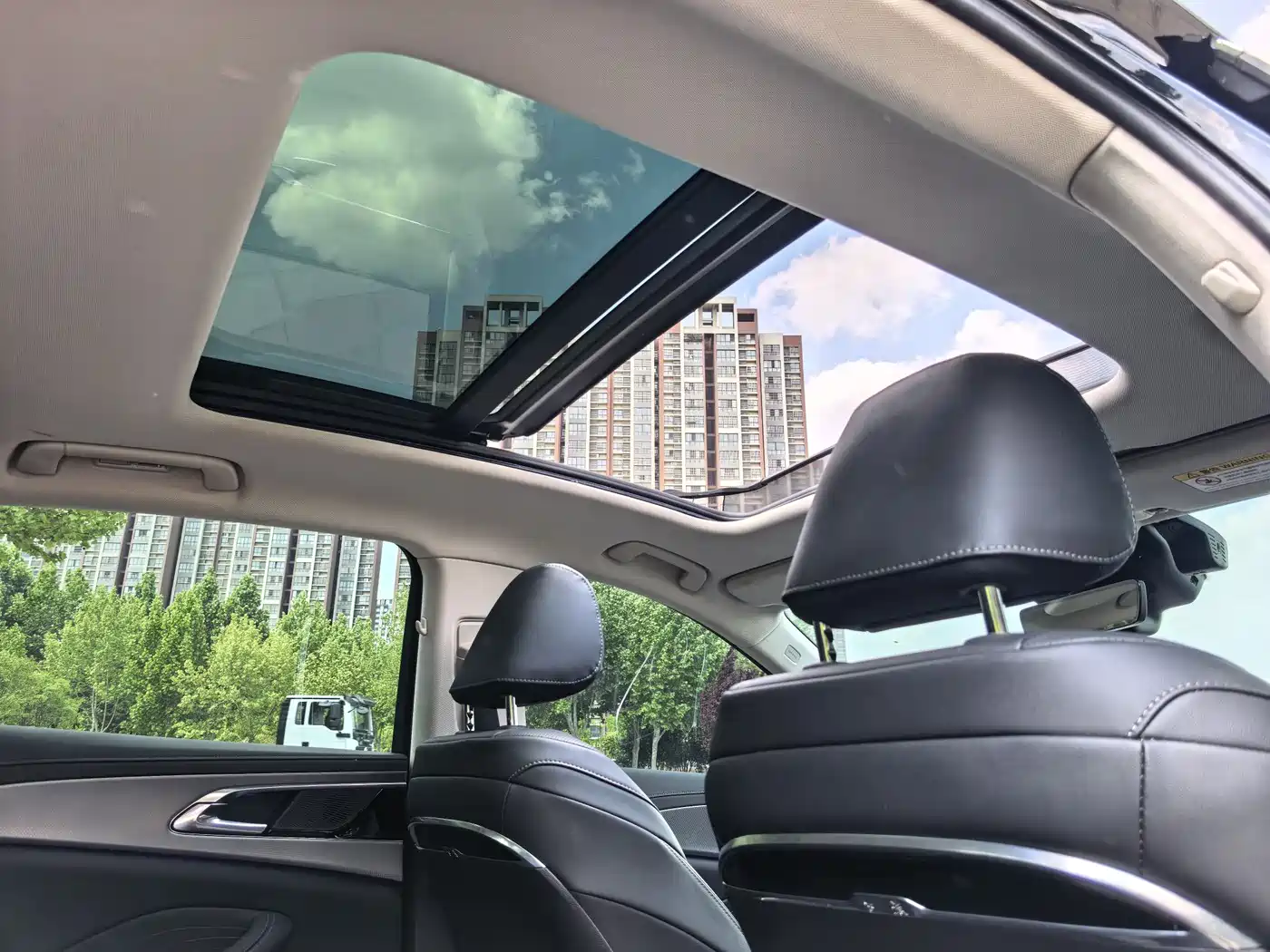 Hongqi H5 2023 2.0T Auto Smart Connect Flag Comfort фото 33