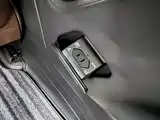 Photo 21 - Audi A8