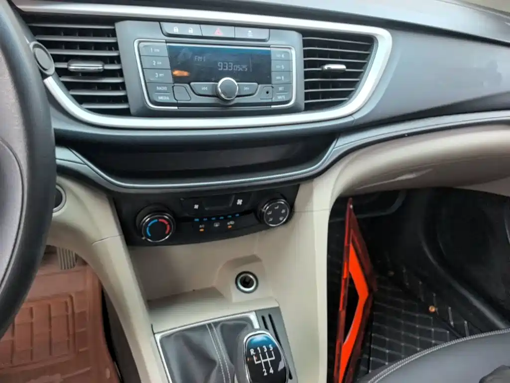 Фото 13 - Buick Excelle