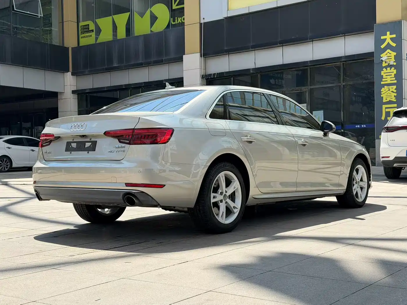 Фото 9 - Audi A4L