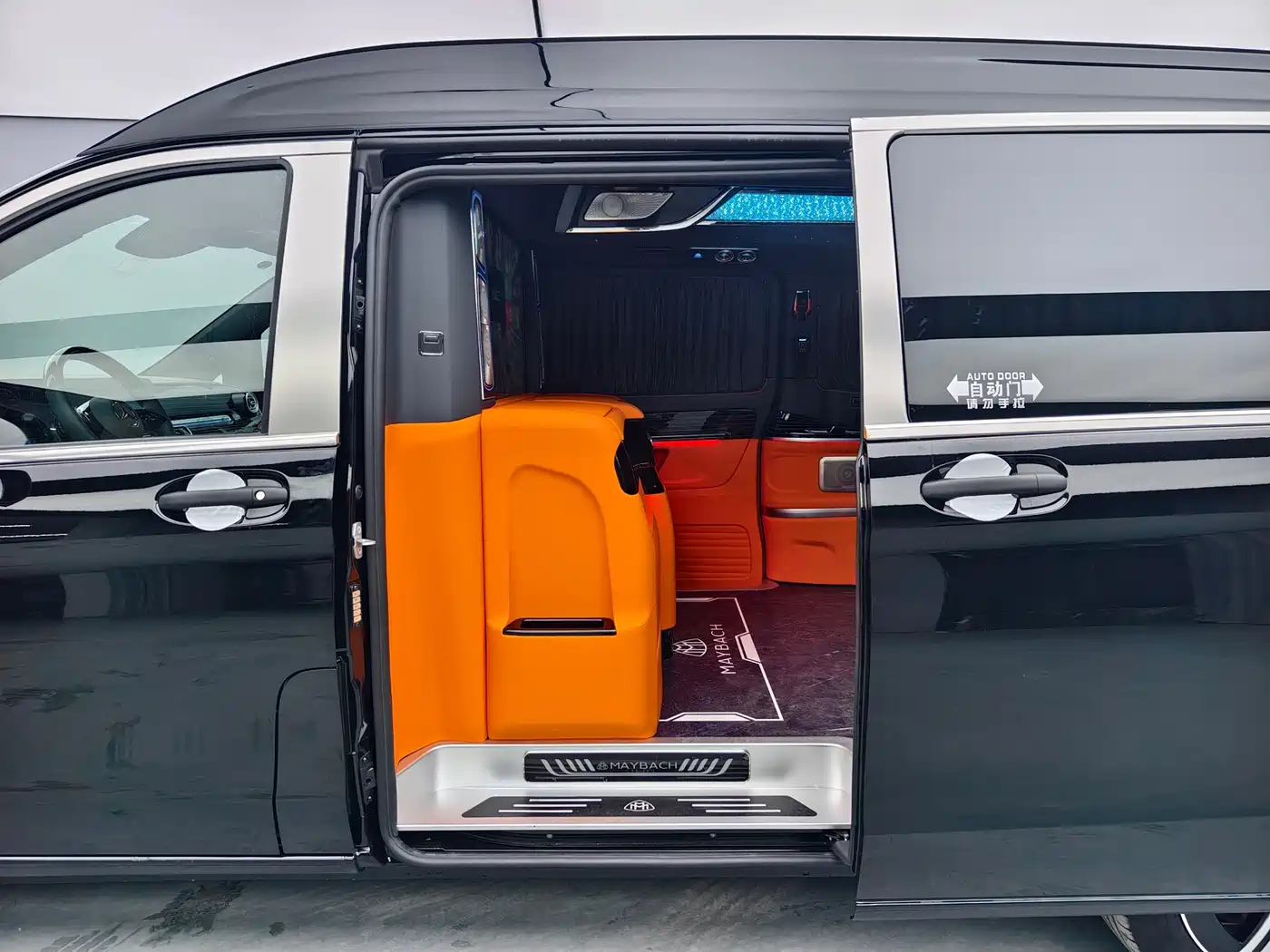 Mercedes-Benz Vito 2024 2.0T Business 7-Seater фото 16