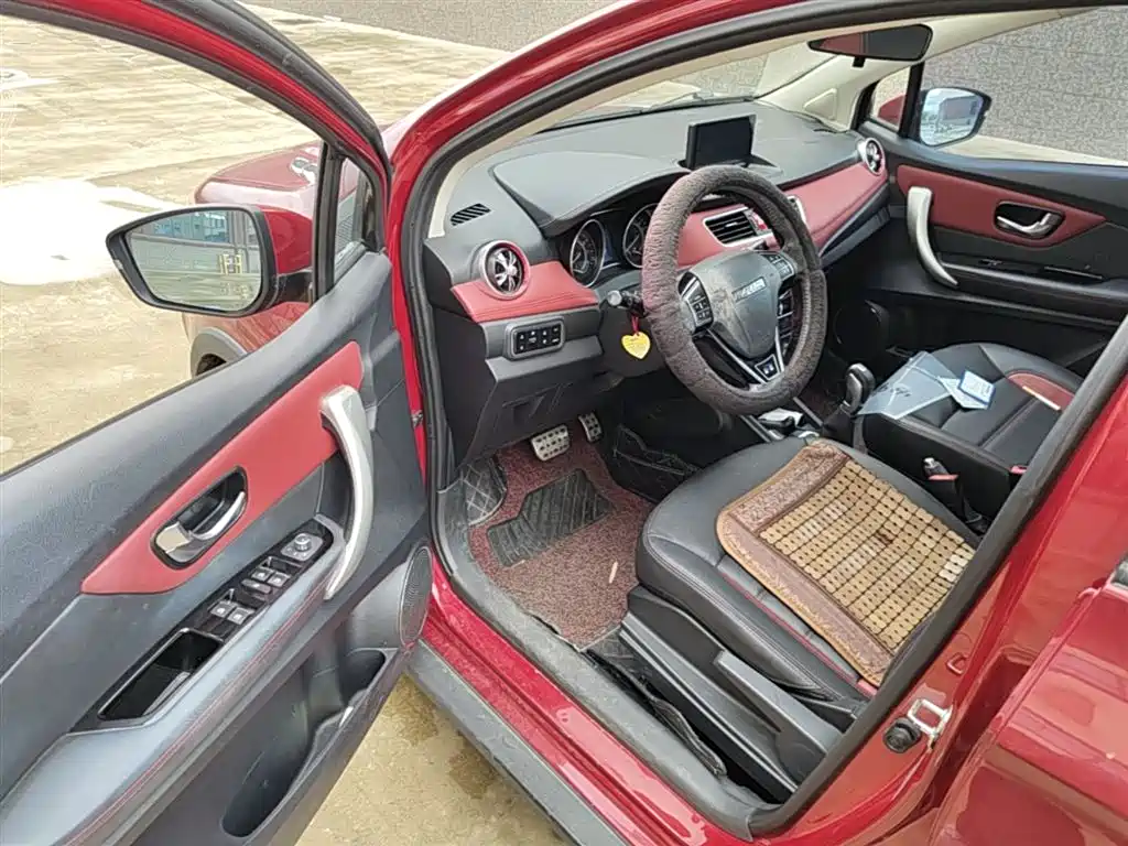 Haval H1 2016 Blue Label 1.5L AMT Luxury фото 16