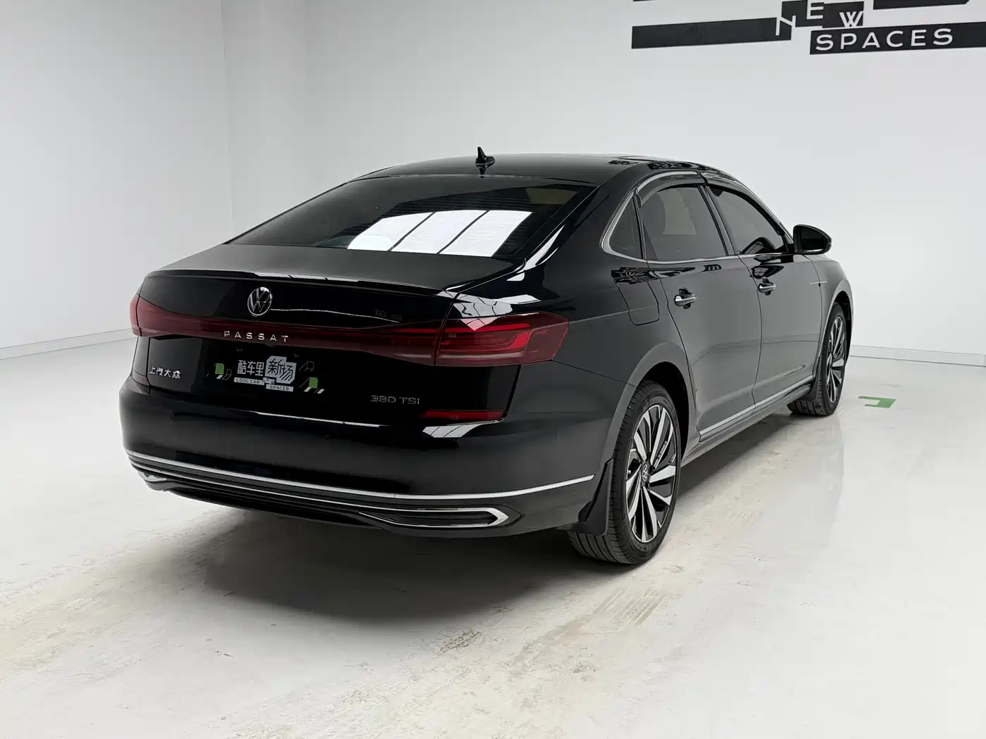 Volkswagen Passat 2022 380TSI Flagship Edition фото 4