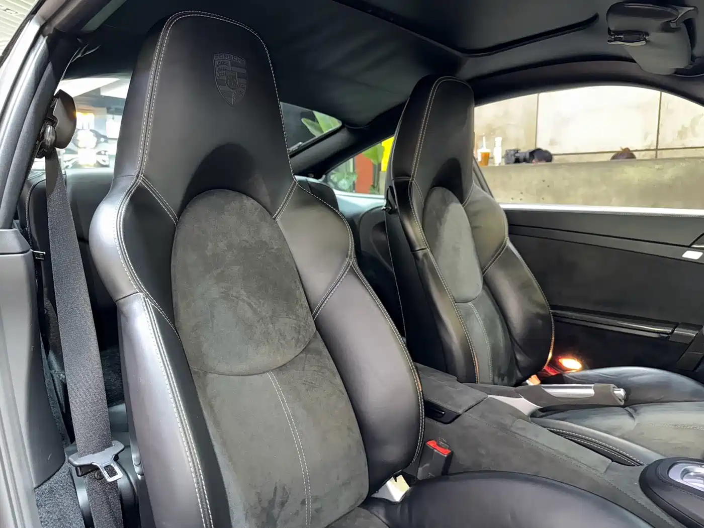 Porsche 911 2010 Turbo S 3.8T фото 29
