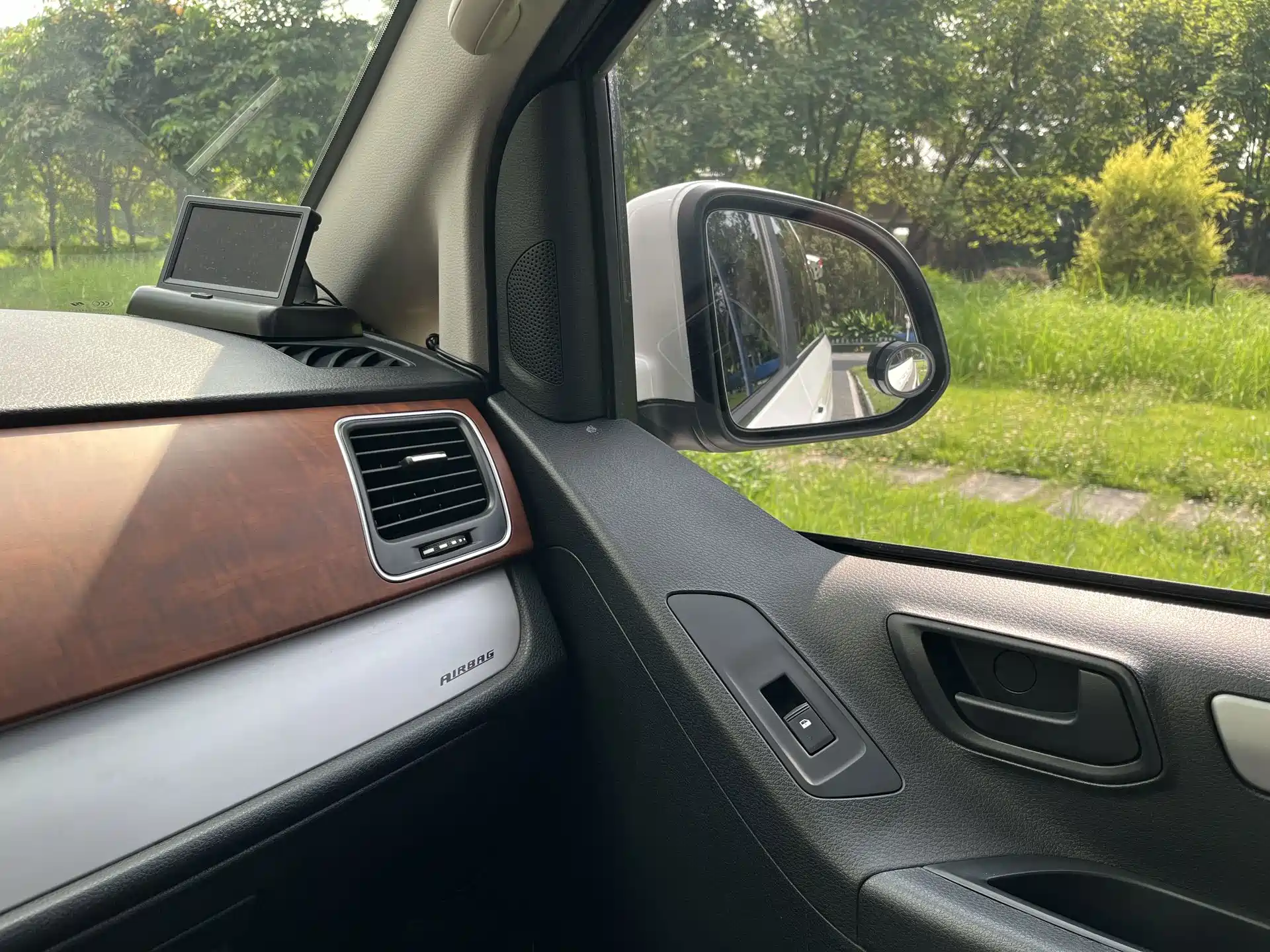 Фото 9 - Maxus G10