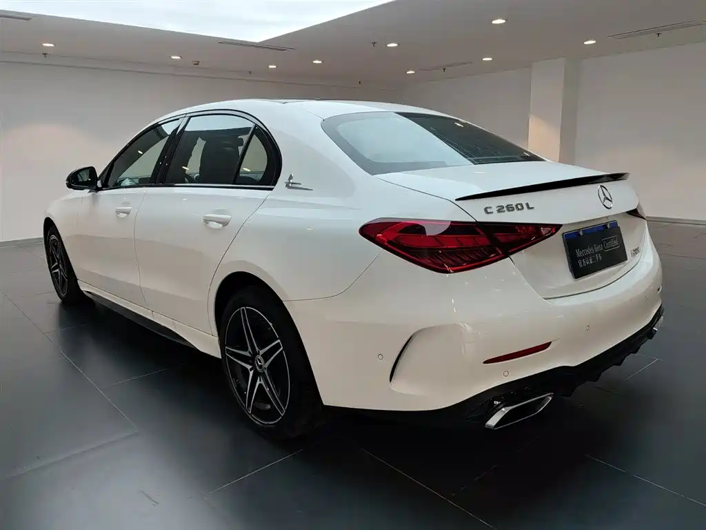 Mercedes-Benz C-Class 2024 C 260 L Night Edition Sport фото 6
