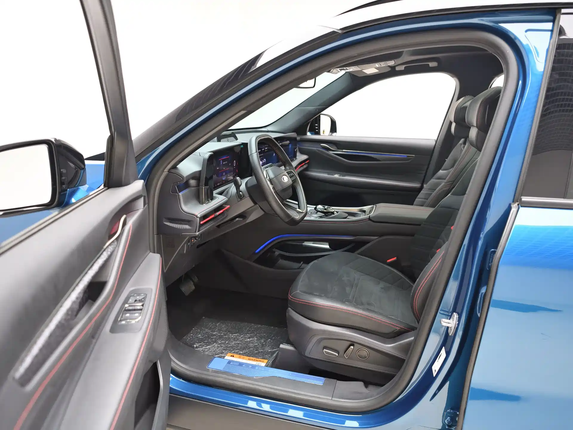 Фото 11 - Ford Edge