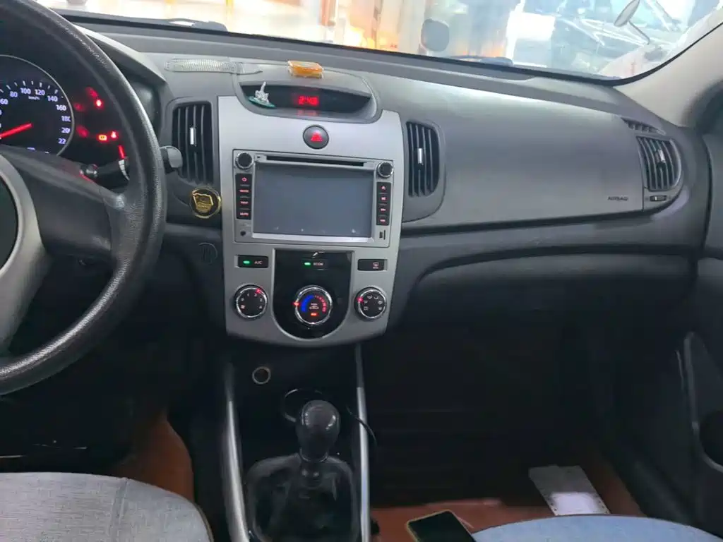 Kia Forte 2014 2014 1.6L MT GL