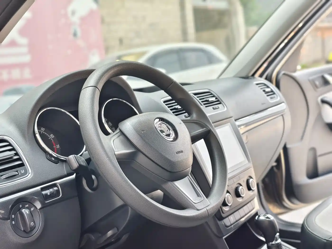 Škoda Yeti 2017 TSI280 DSG Advance фото 7