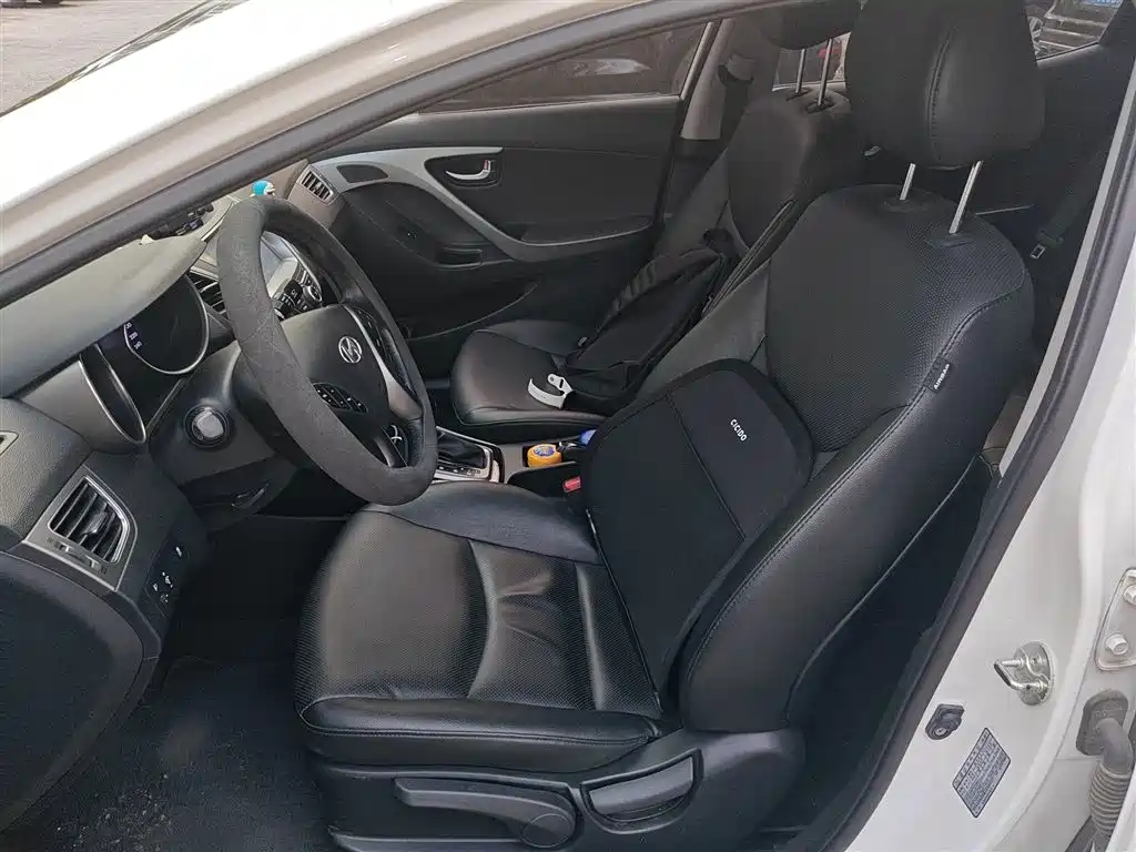 Hyundai Langdong 2015 1.6L Auto Exclusive фото 8