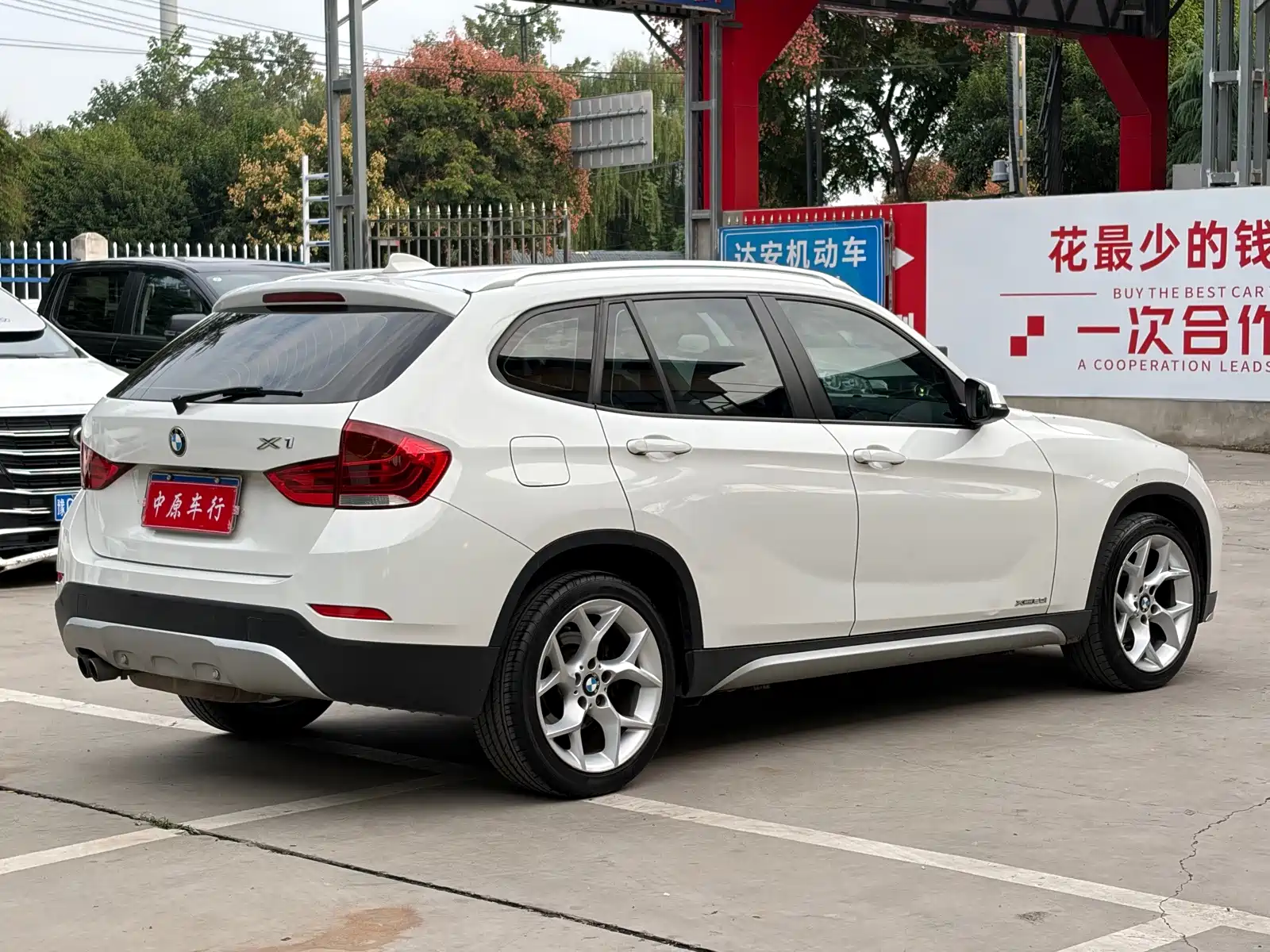 Фото 17 - BMW X1
