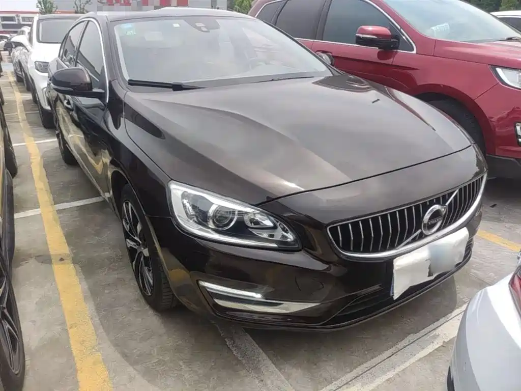 VOLVO S60