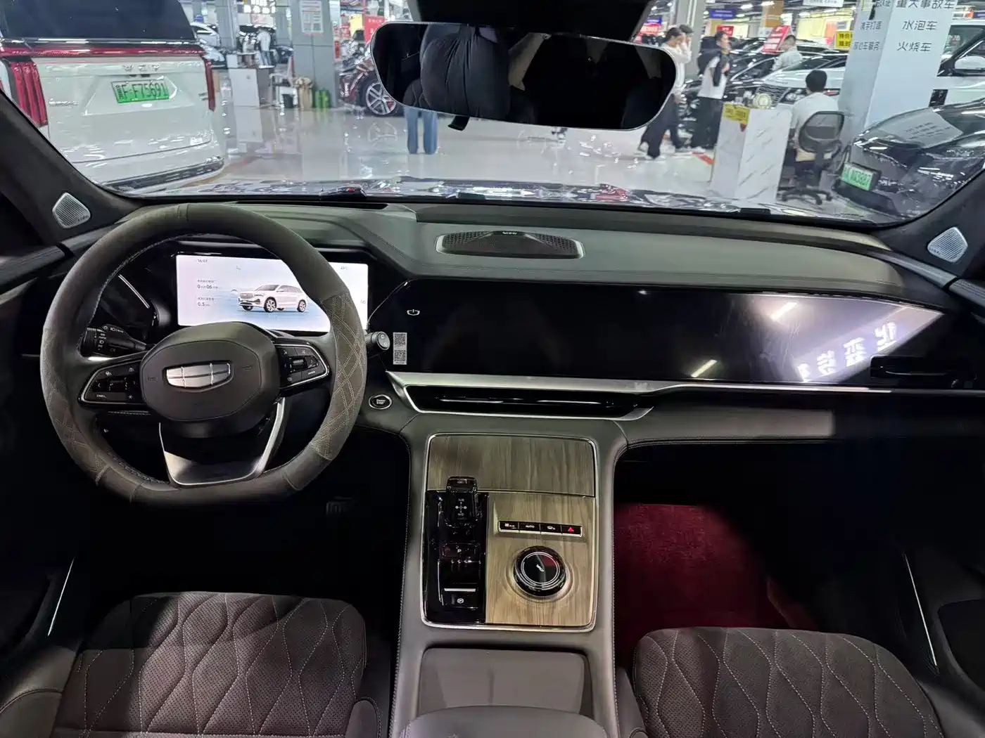 Geely Monjaro 2026 2025 Oriental Glory 2.0TD Automatic Present Edition
