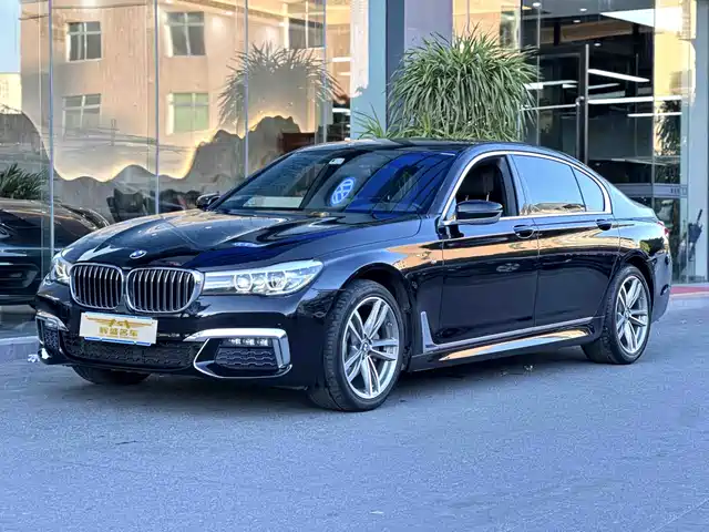 BMW 7 SERIES