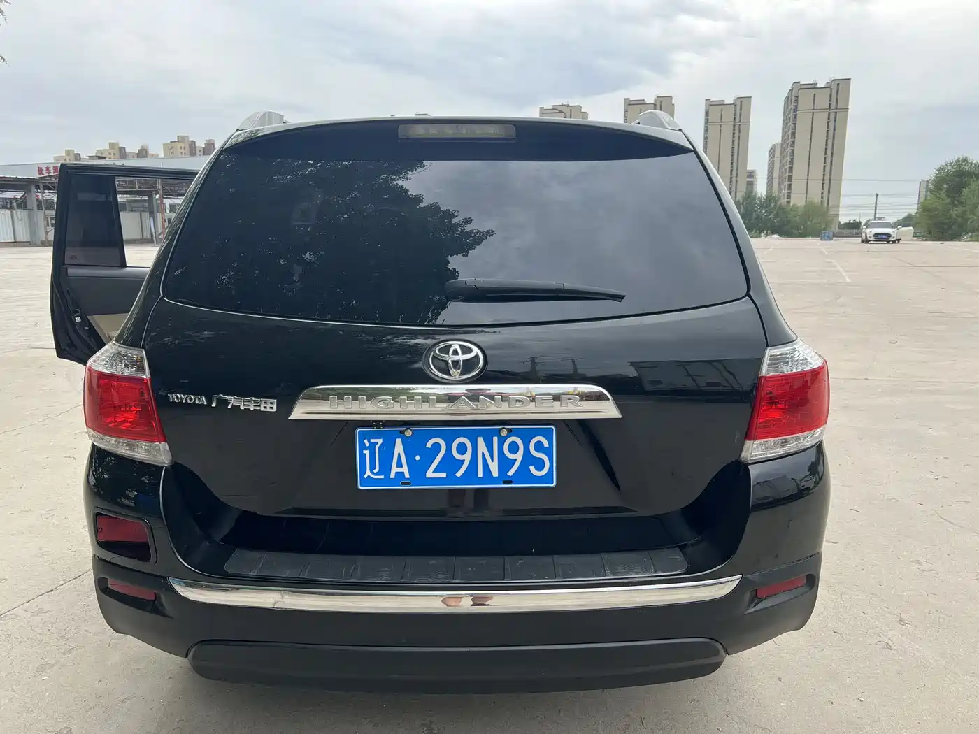 Toyota Highlander 2013 2.7L 2WD 5-seater Purple Gold Edition фото 5