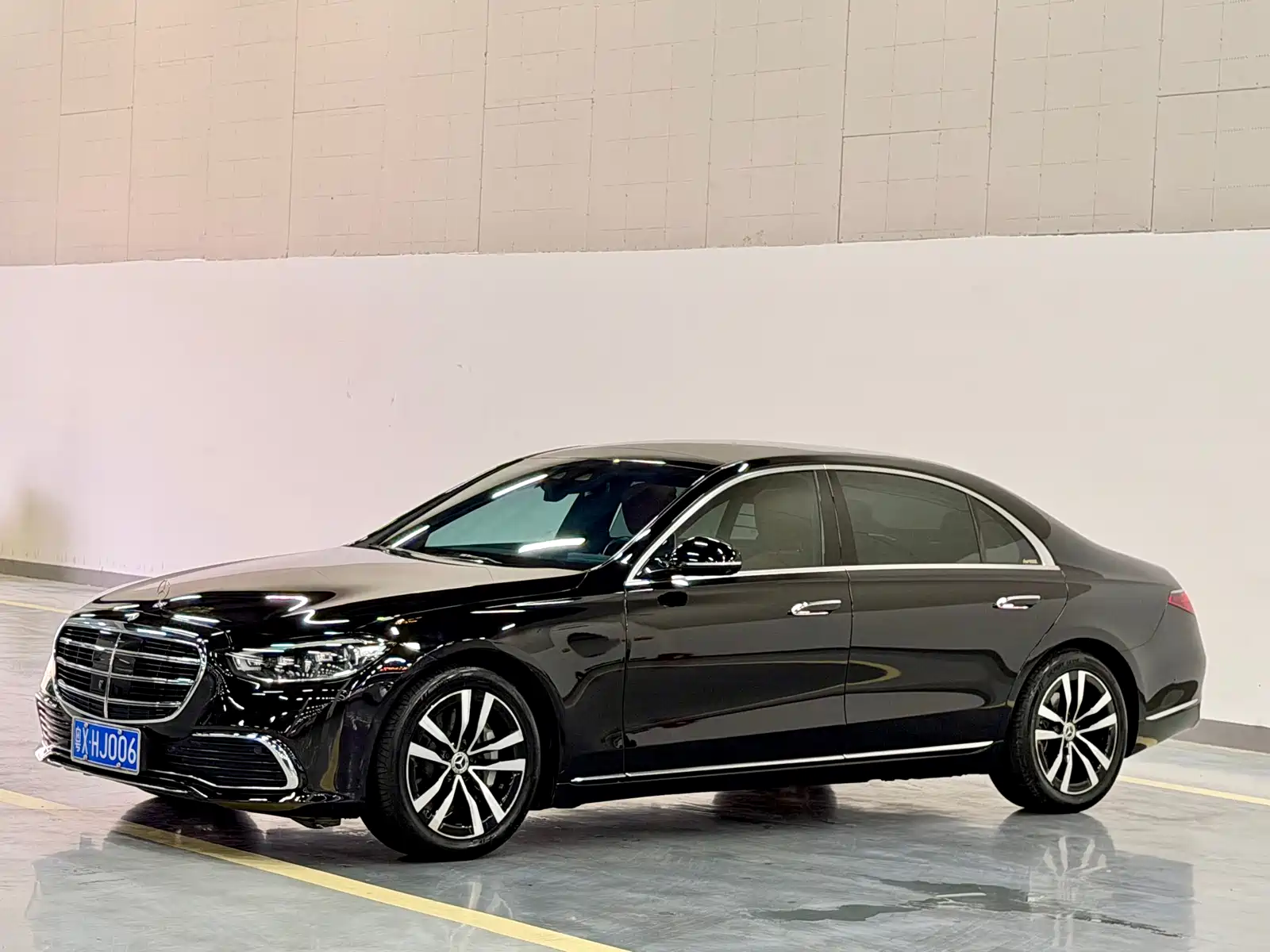 Фото 3 - Mercedes-Benz S-Class