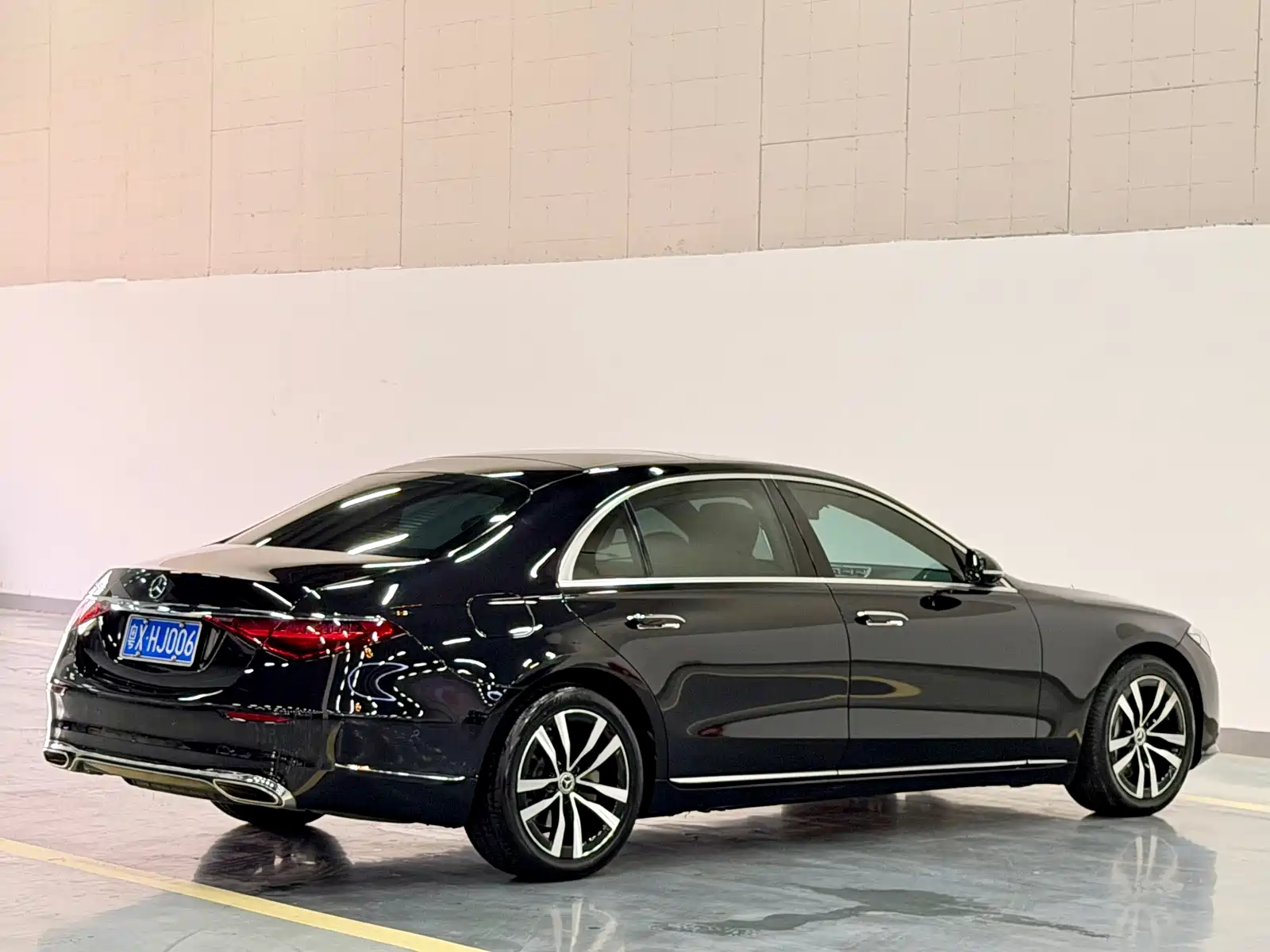 Фото 12 - Mercedes-Benz S-Class