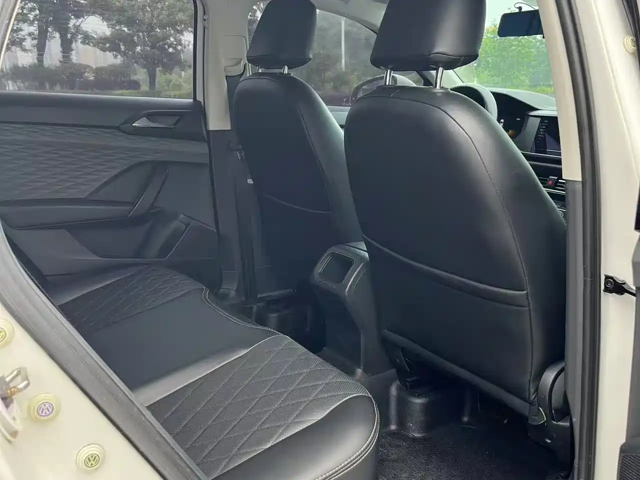 Volkswagen Tharu 2022 280TSI 2WD Trend фото 5