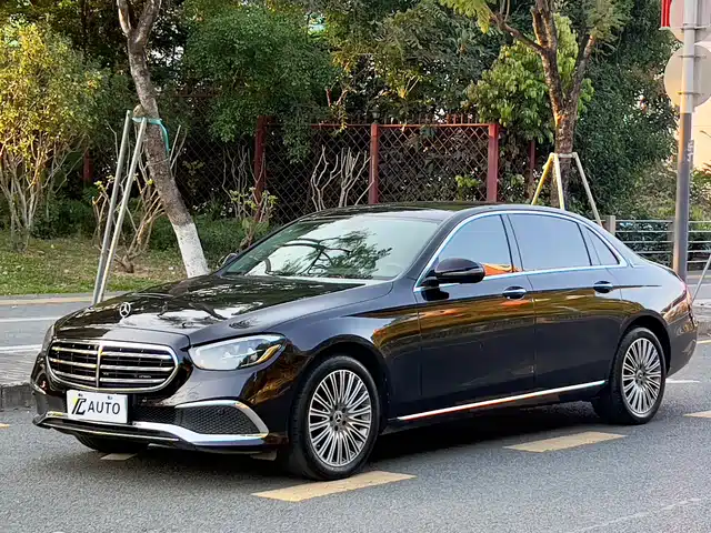 MERCEDES-BENZ E CLASS
