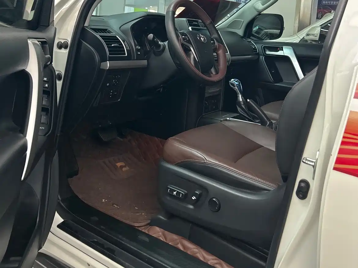 Toyota Prado 2019 3.5L Automatic TX-L Zunxiang Edition with Rear-mounted Spare Tire фото 4