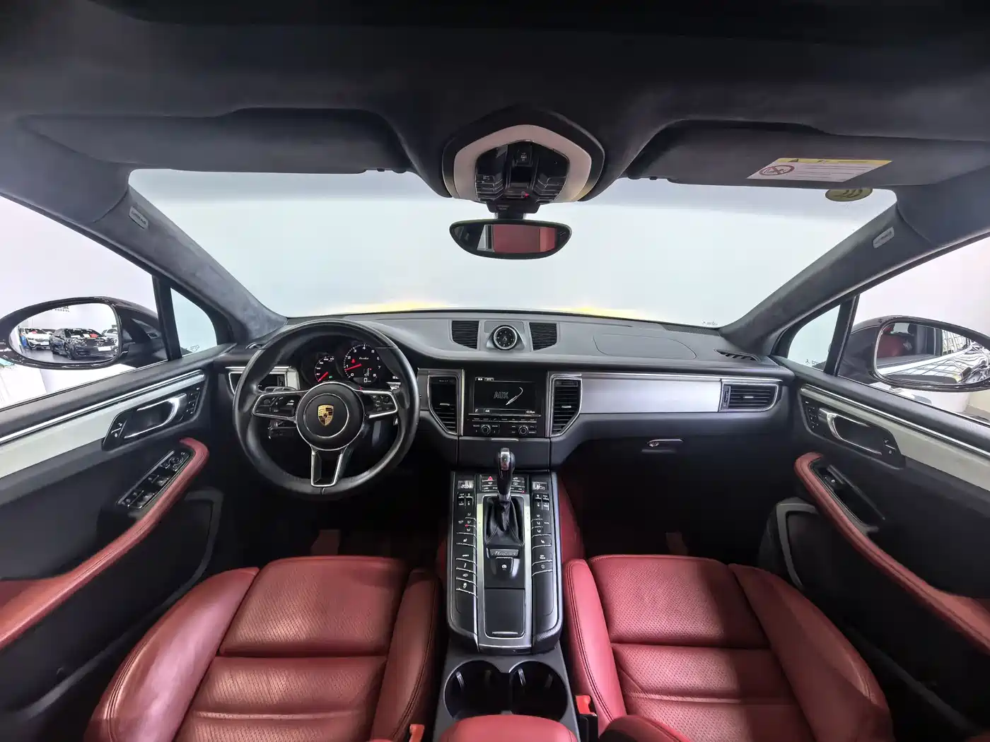 Porsche Macan 2016 Macan Turbo 3.6T фото 13