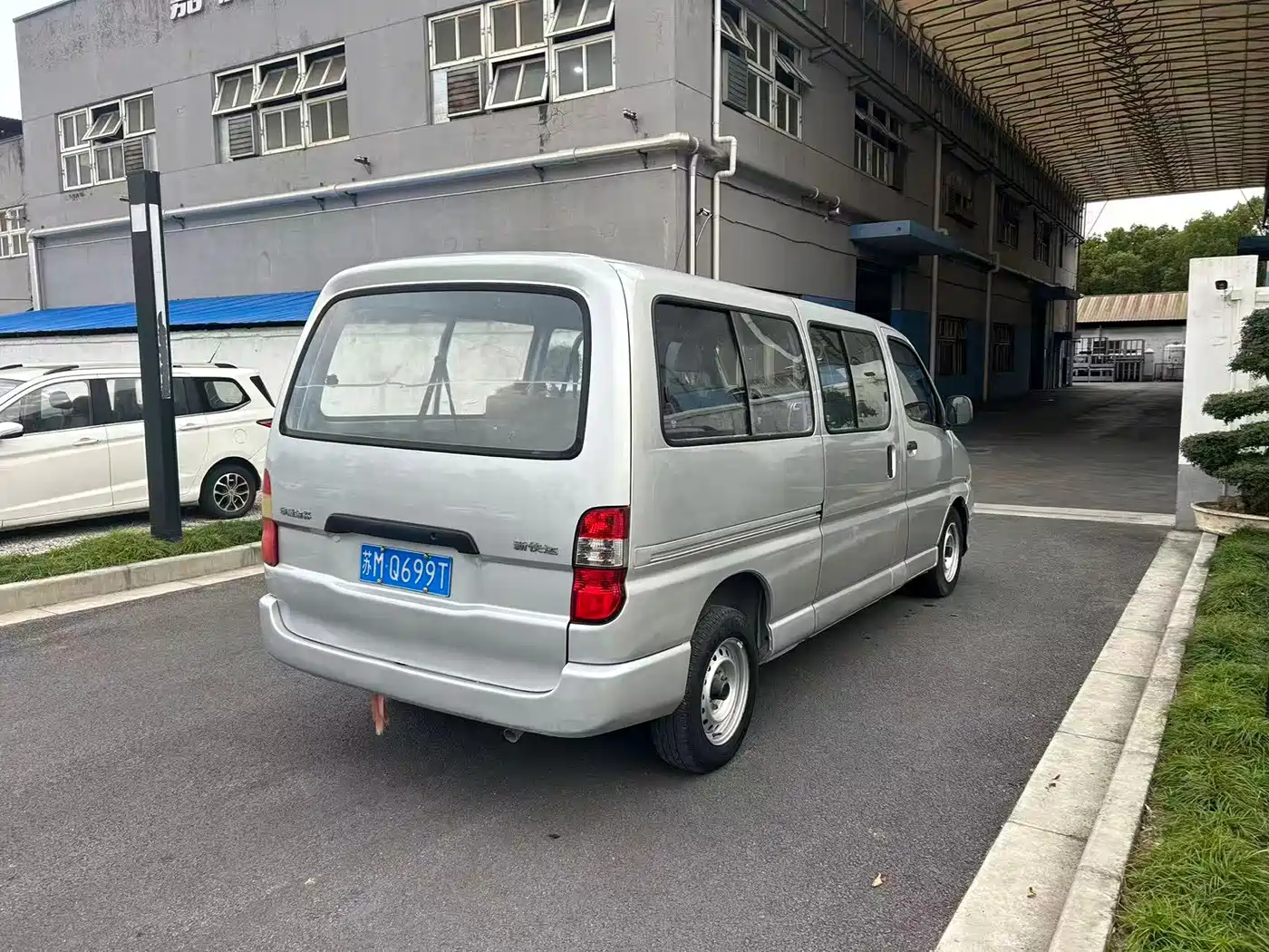 Jinbei Express 2019 2019 2.0L Standard China VI 1TZS