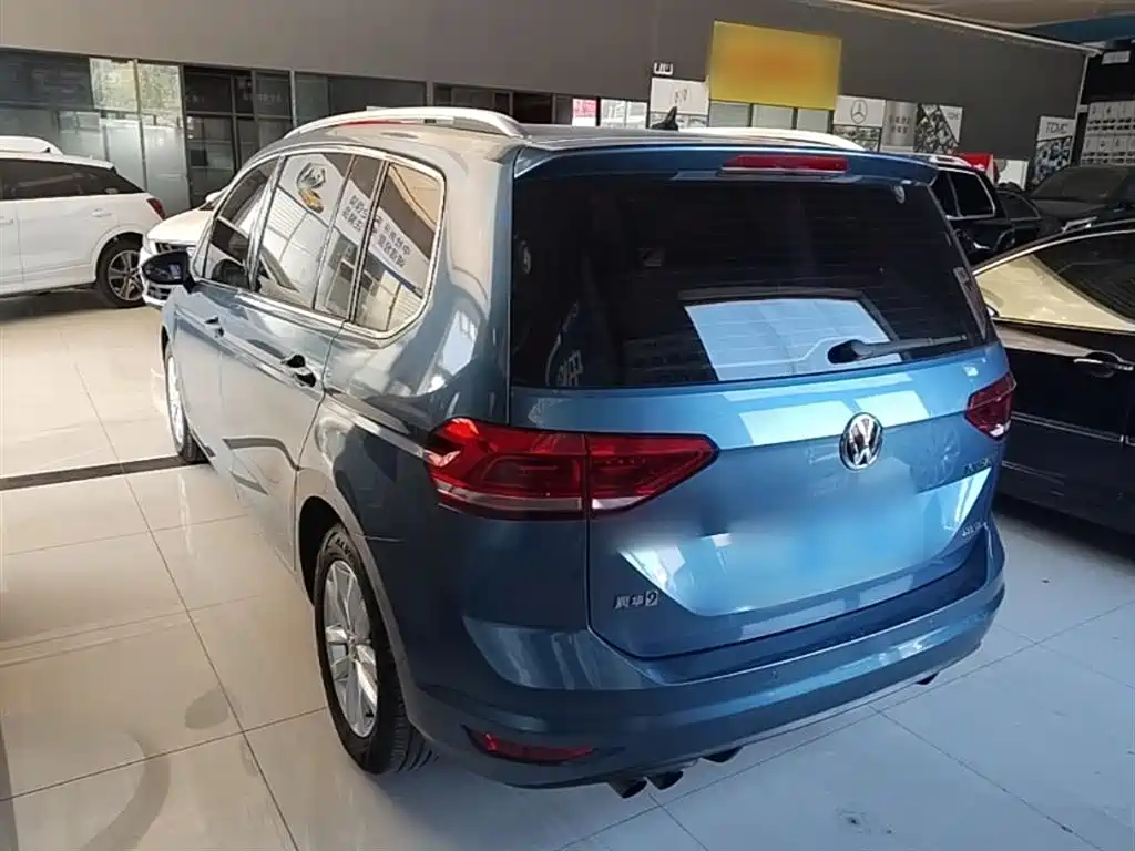 Volkswagen Touran 2016 Touran L 280TSI DSG Comfortline фото 5