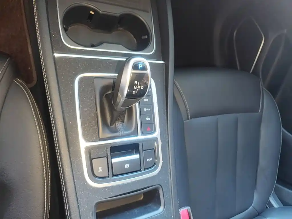 BYD Song MAX 2021 2021 Upgrade 1.5T Automatic Luxury Edition 6-Seater