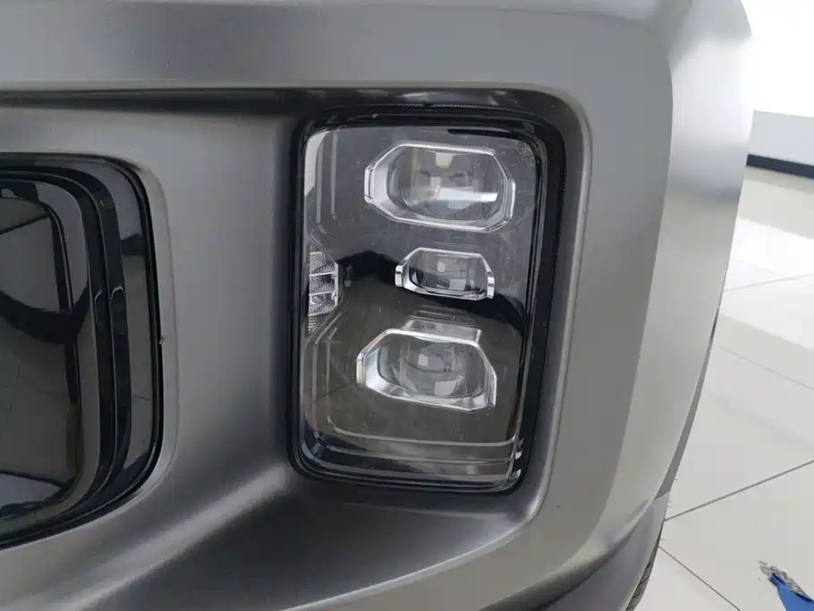 Фото 5 - Geely ICON