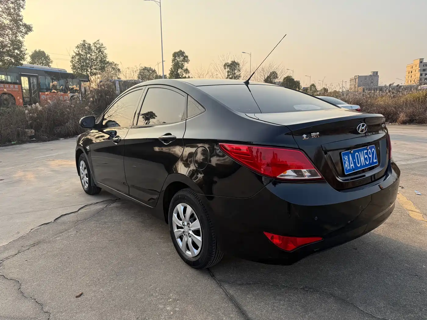 Hyundai Verna 2014 1.4L Manual Top TOP фото 6