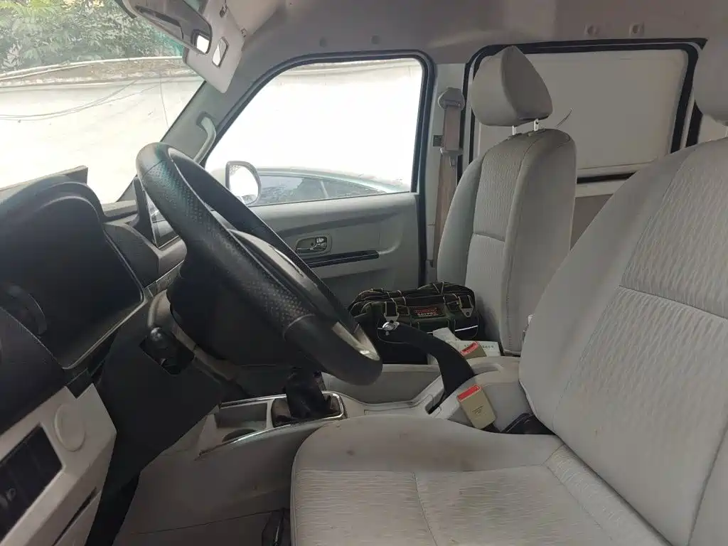 Jinbei New Hiace S 2022 2022 1.5L Fortune Truck without AC China VI SWC15M