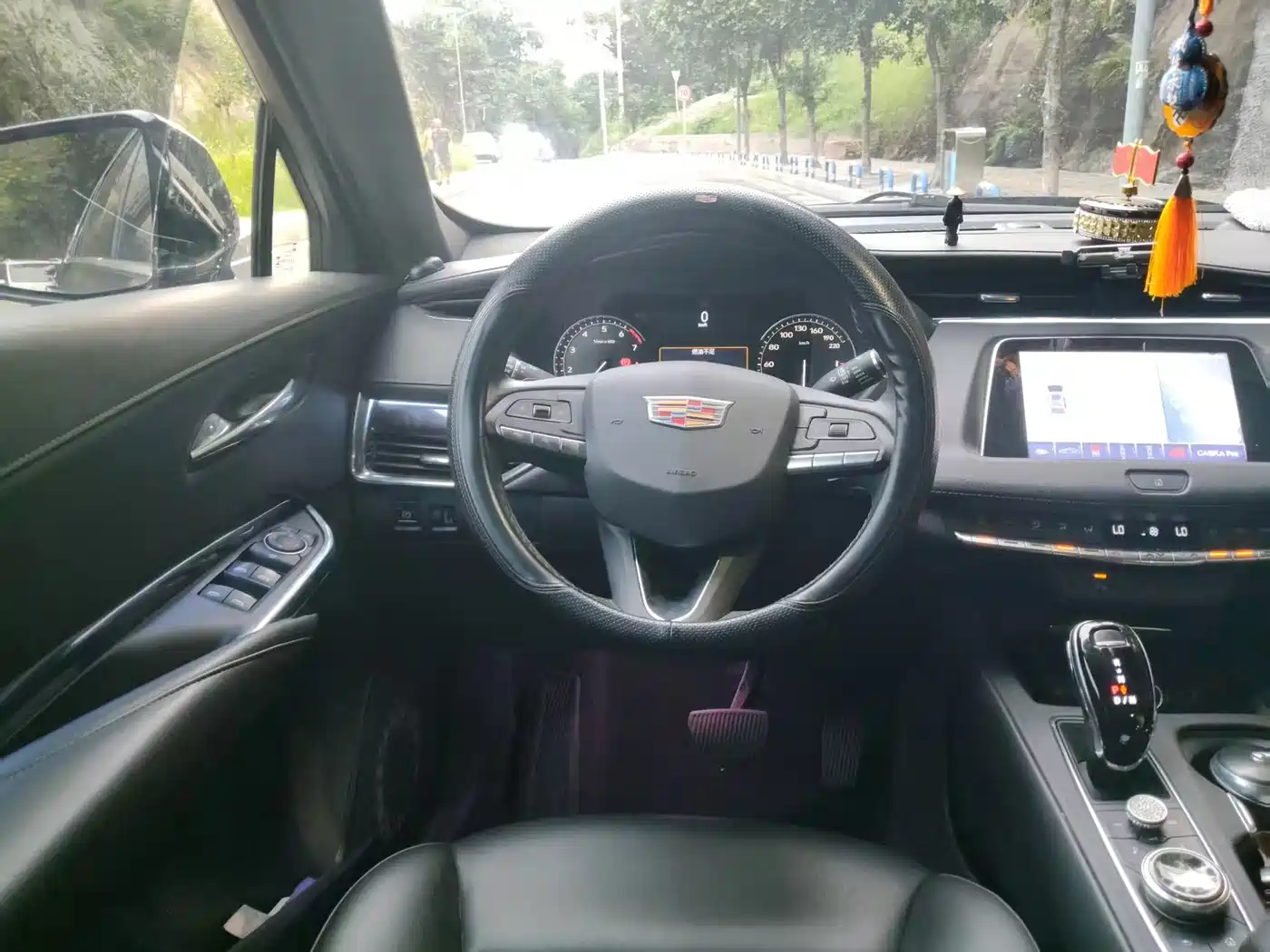 Фото 14 - Cadillac XT4