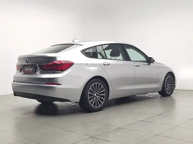 BMW 5 Series GT 2015 528i Leading — фото 2