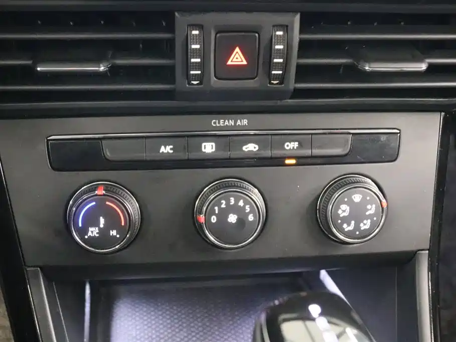 Volkswagen Passat 2022 280TSI Business Edition фото 7