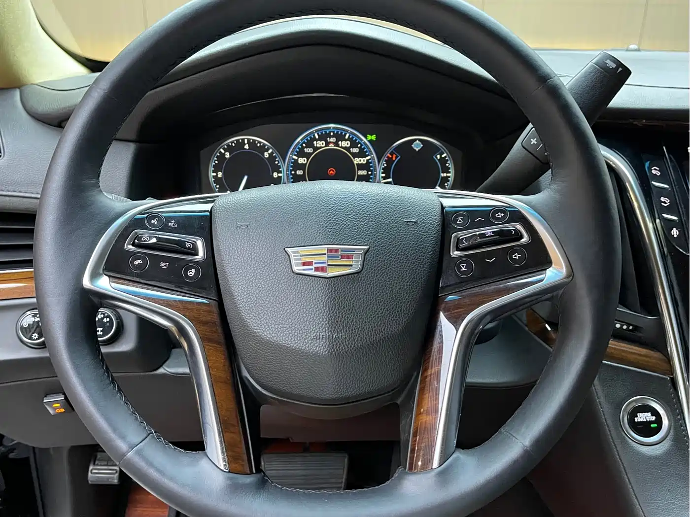 Cadillac Escalade 2017 6.2L ESV Platinum Extended фото 16