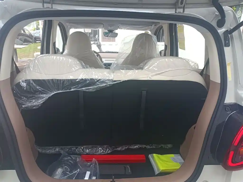 Wuling Motors Hongguang MINIEV 2026 2025 4-Door Advanced