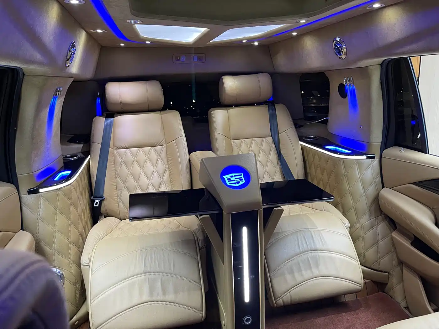 Cadillac Escalade 2017 6.2L ESV Platinum Extended фото 15
