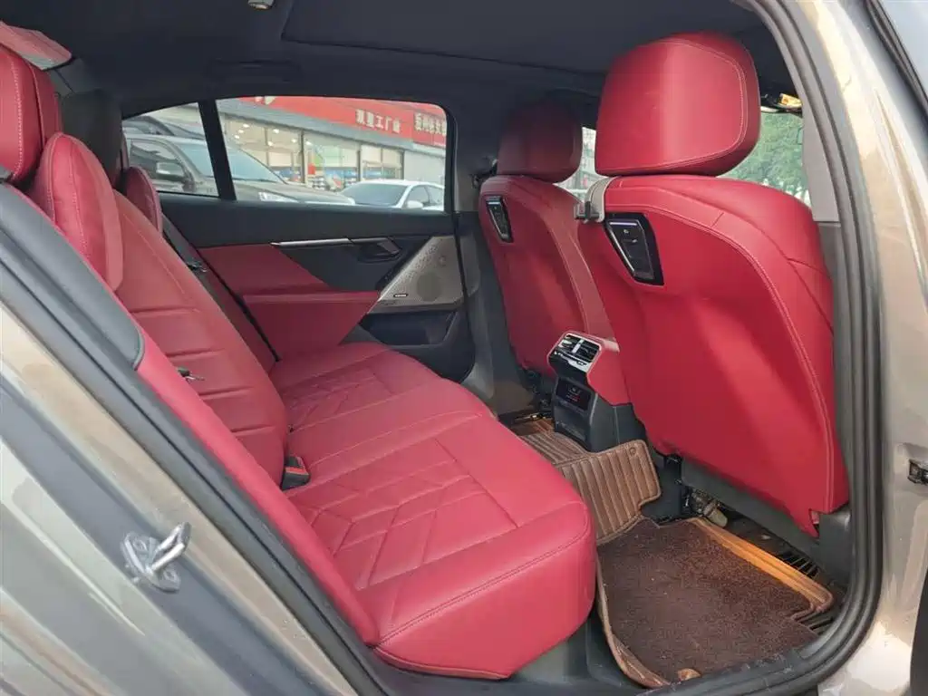 BMW 5 Series 2024 525Li Luxury Package фото 9