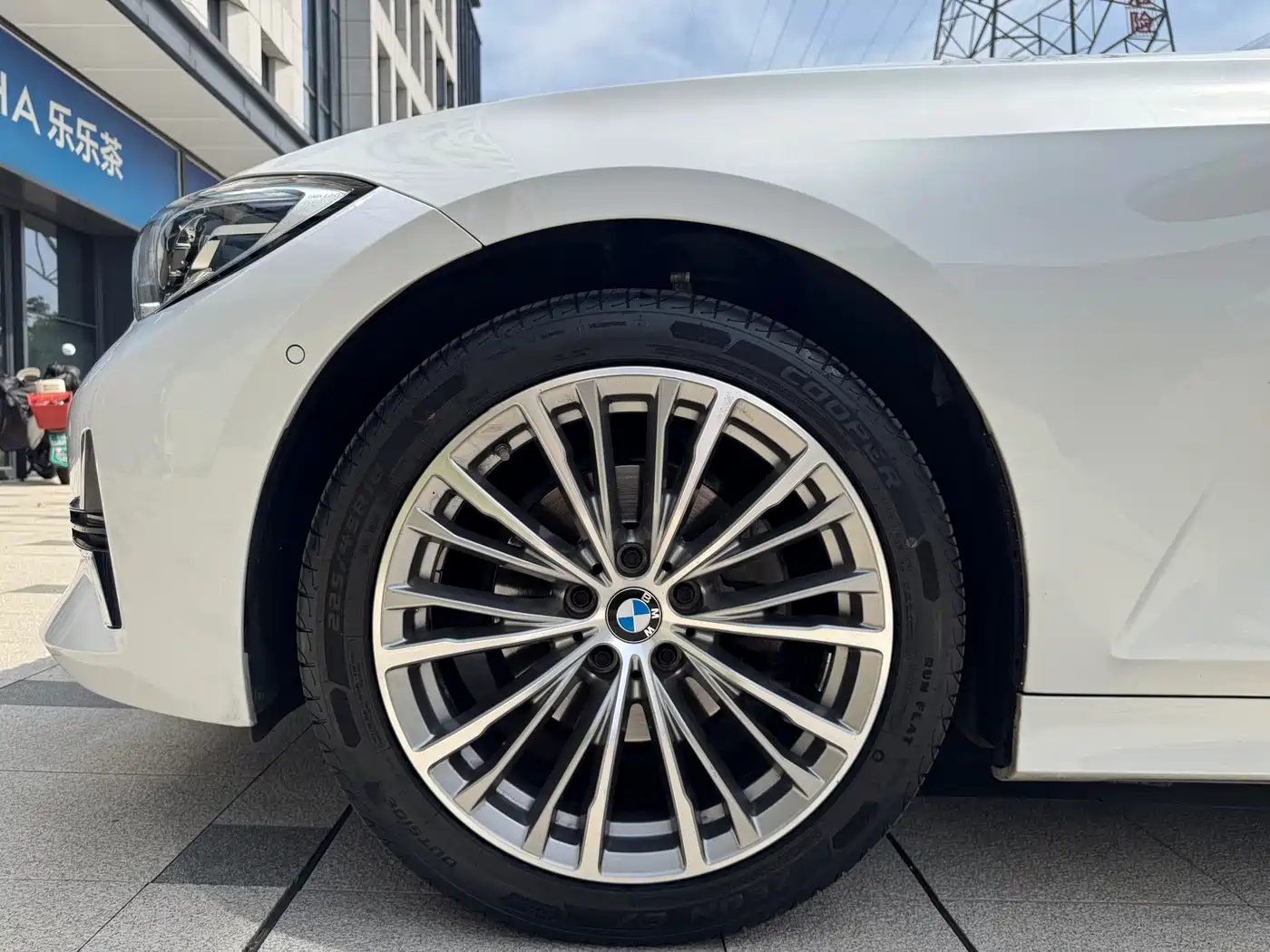 BMW 3 Series 2020 325Li Launch Edition фото 21