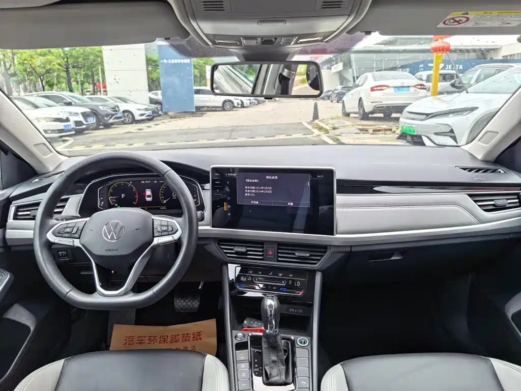 Volkswagen Bora 2024 300TSI DSG Premium Ride Edition фото 14