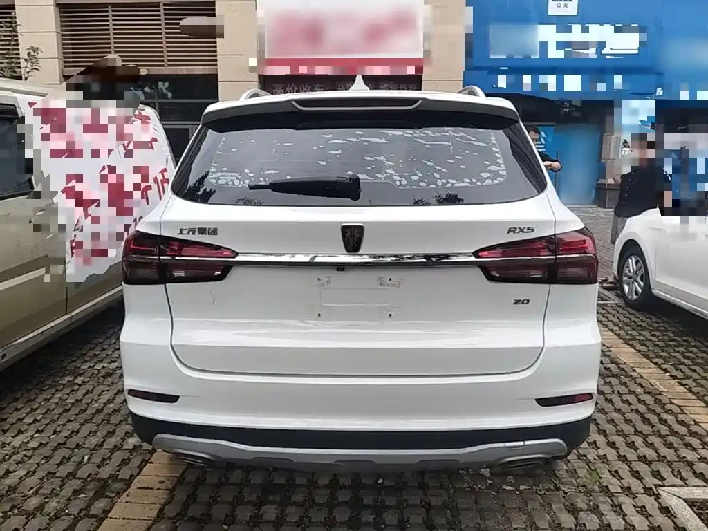 Фото 6 - Roewe RX5