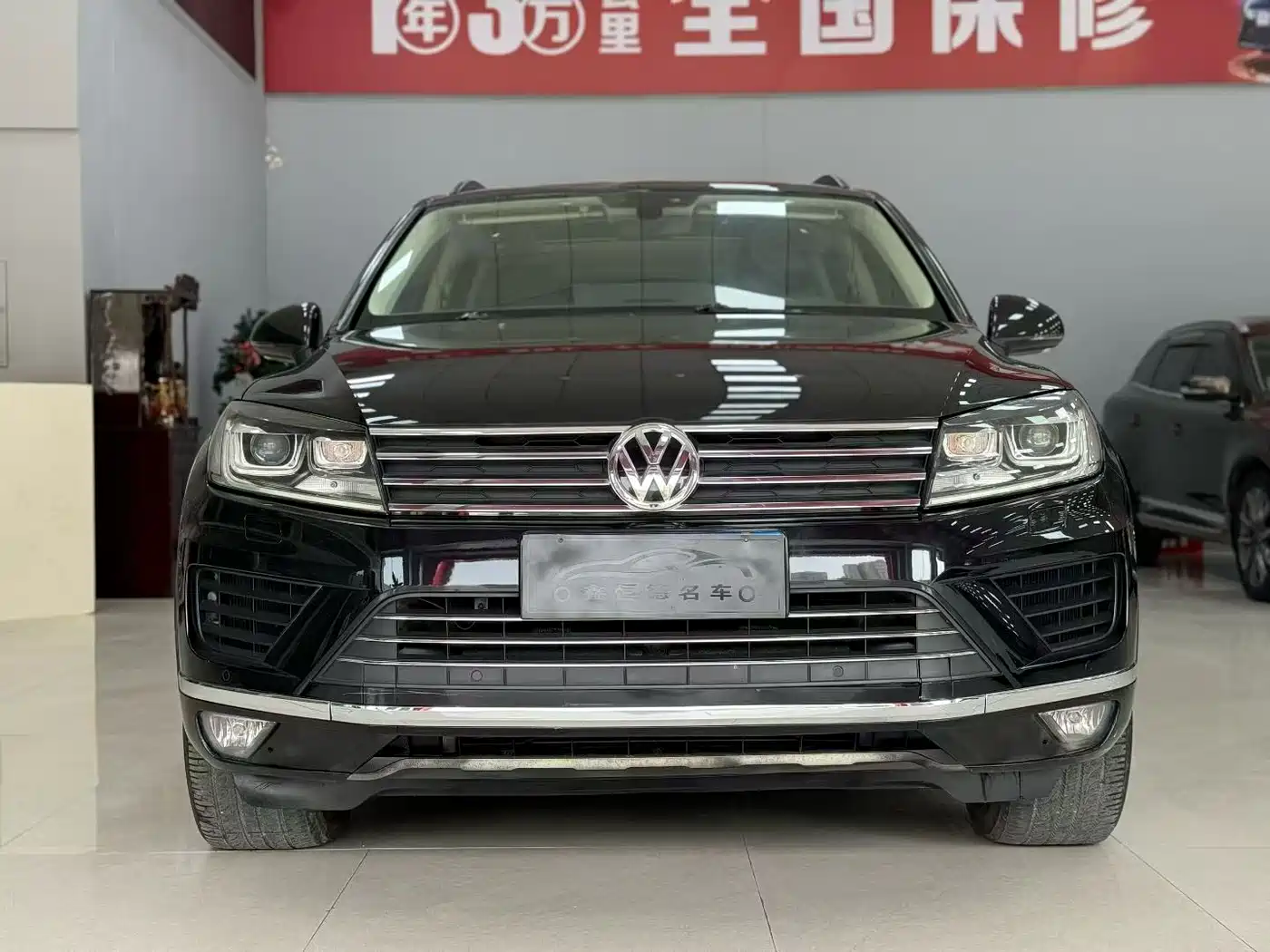 Фото 2 - Volkswagen Touareg