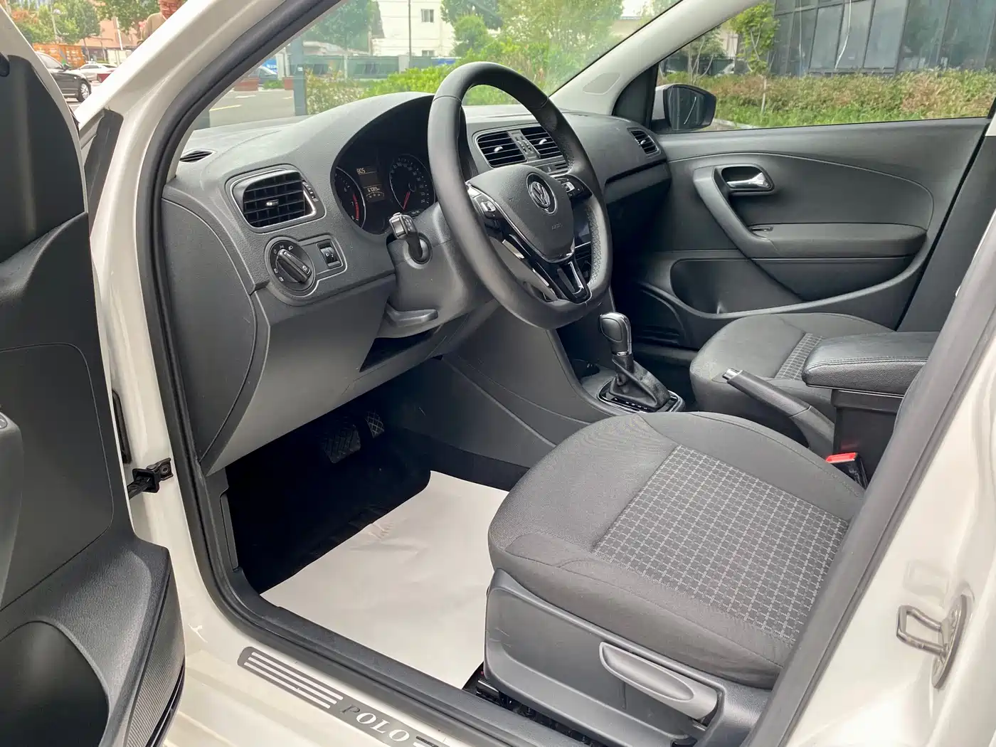 Volkswagen Polo 2018 1.5L Auto Comfort фото 4