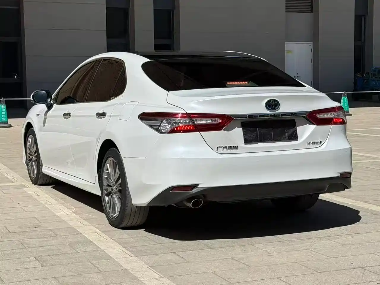 Toyota Camry 2019 Hybrid 2.5HG Luxury Edition China V фото 4