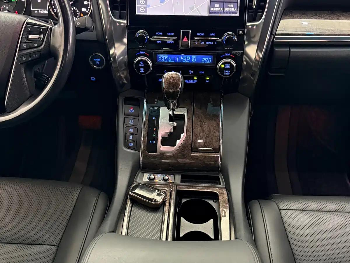 Toyota Alphard 2021 Hybrid 2.5L Premium фото 16