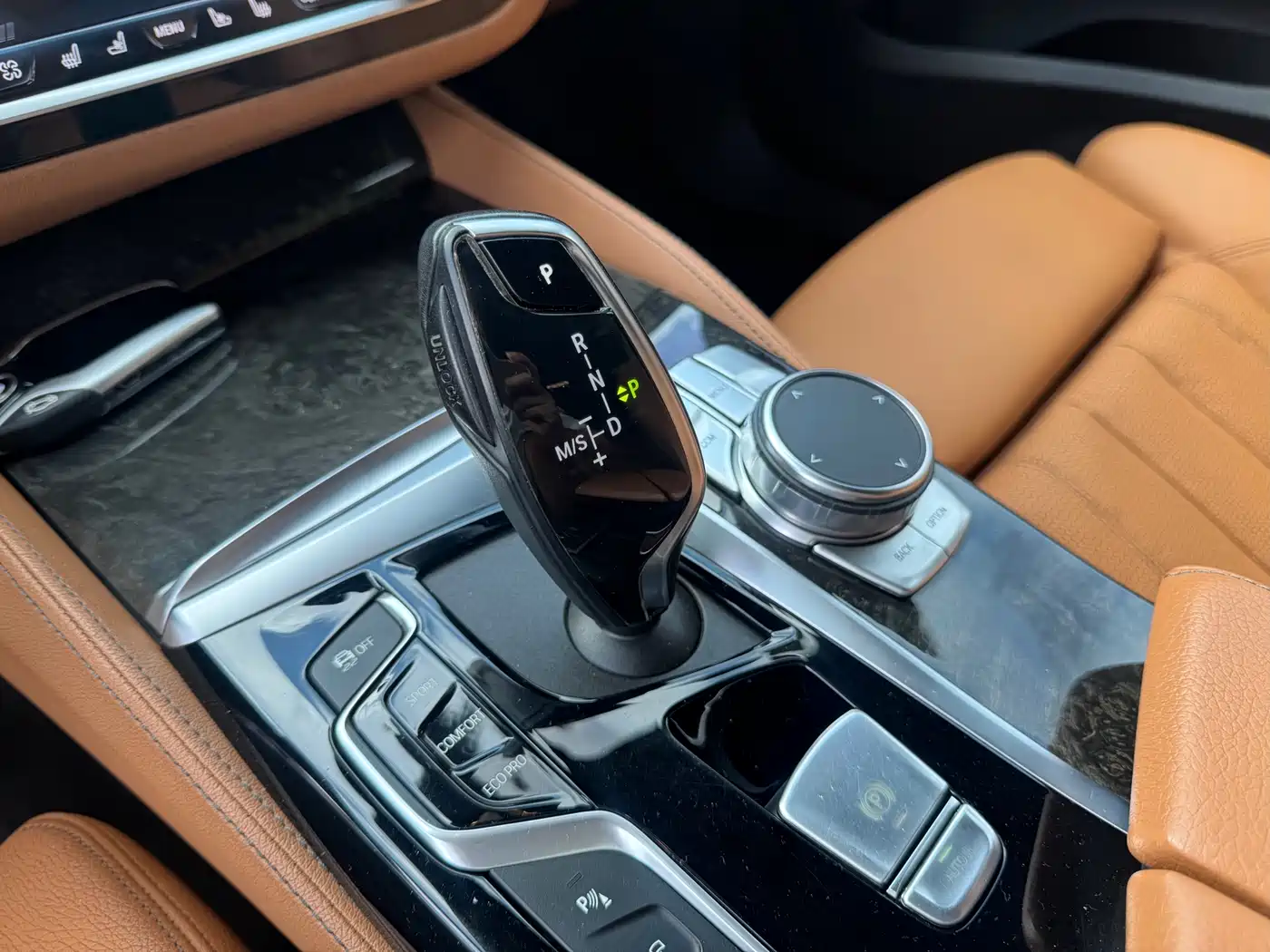BMW 6 Series GT 2019 630i M Sport Package фото 11